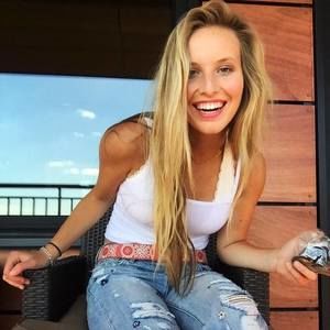 Meet your Posher, Maya